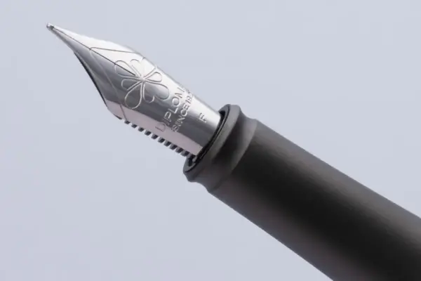 Federhalter Aero mattschwarz Stahl