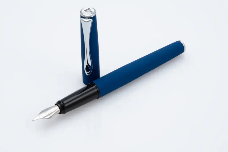 Esteem lapis chrome fountain pen