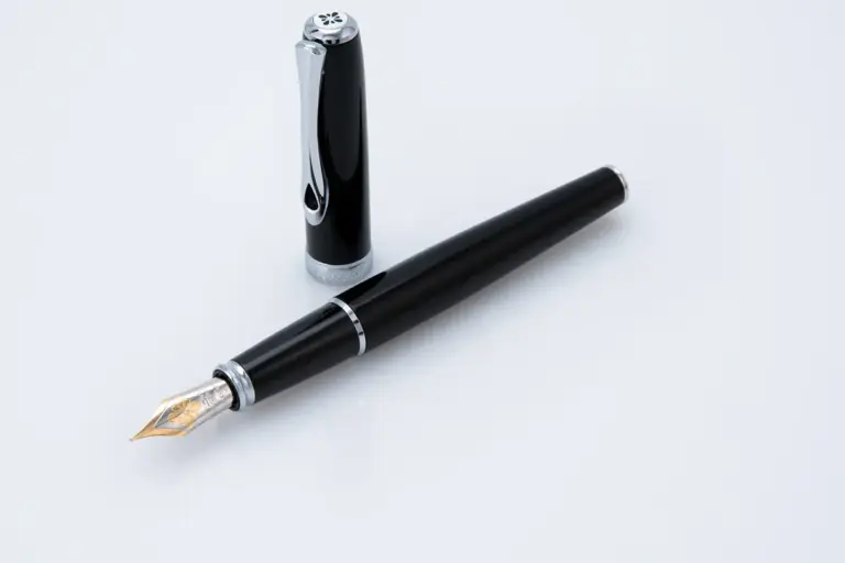 Excellence A2 chrome plated 14 ct fountain pen