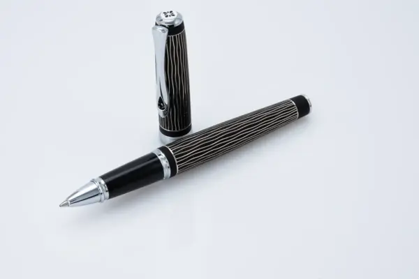 Roller Excellence A+ Wave guillochiert Lapis