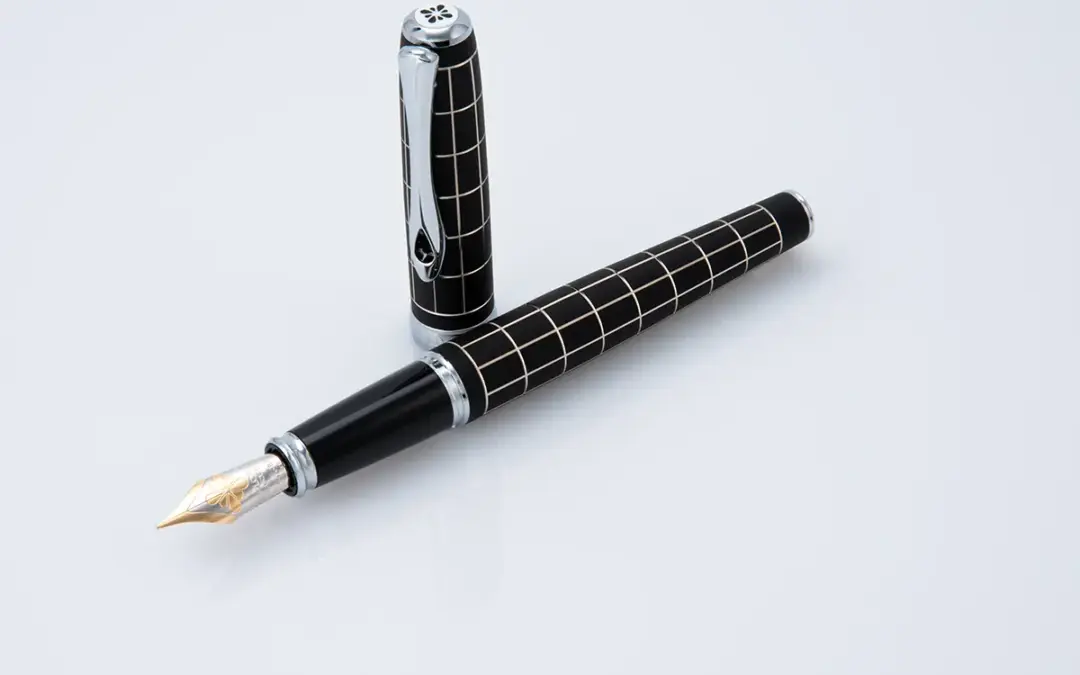 Excellence A+ Rhomb guilloche lapis 14 ct fountain pen