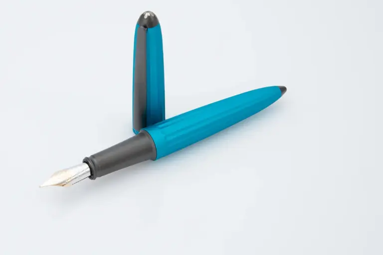 Aero matte 14 ct fountain pen