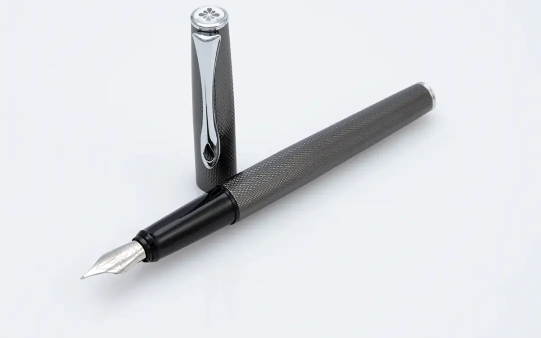 Esteem Barley Guilloche fountain pen