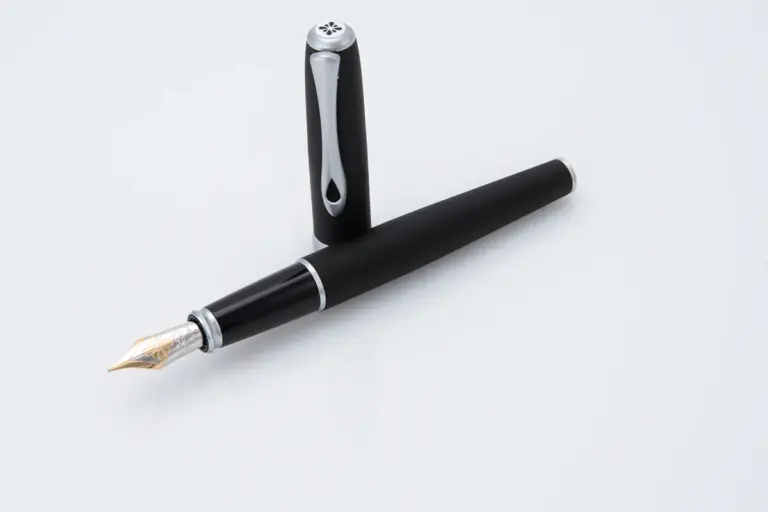 Excellence A2 lapis chrome 14 carat fountain pen