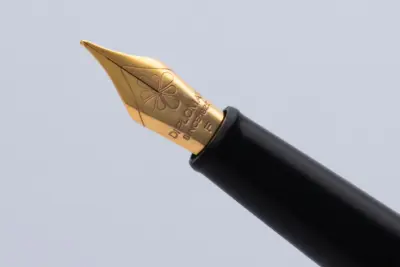 Esteem gold-plated steel nib
