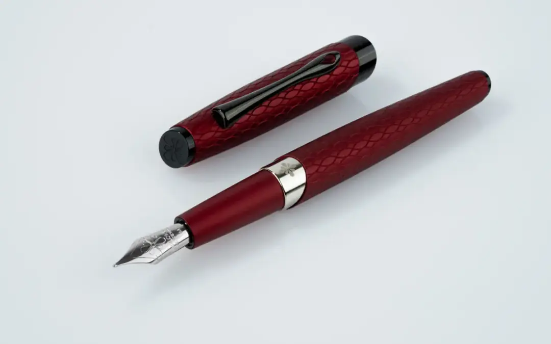 Stylo Plume Cobra guilloche 