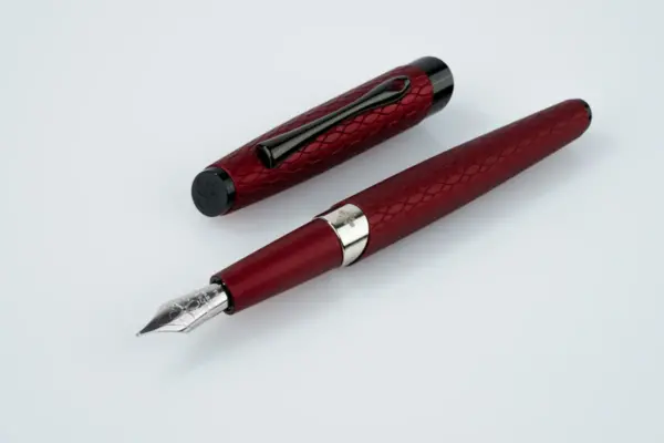 Stylo Plume Cobra guilloche